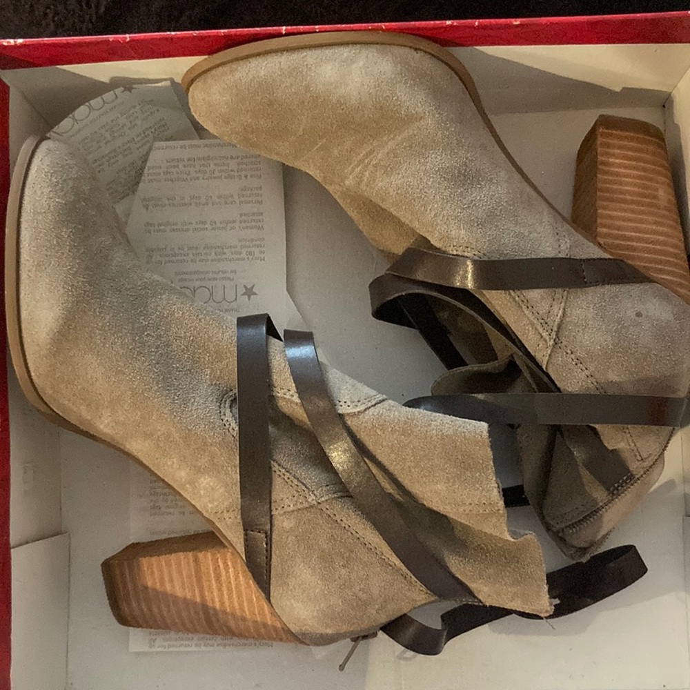 Brand new in box Carlos by Carlos Santana